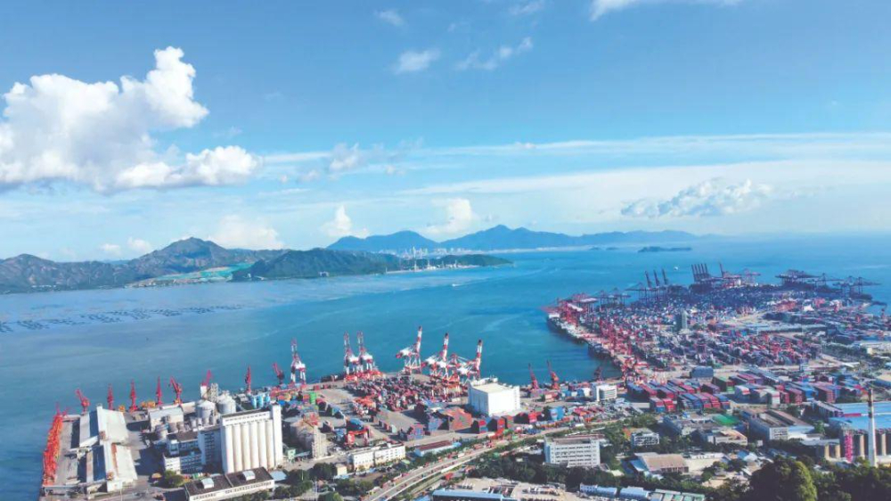 海陸空高效集約 與香港齊頭并進 深圳發(fā)力構(gòu)建全球物流樞紐