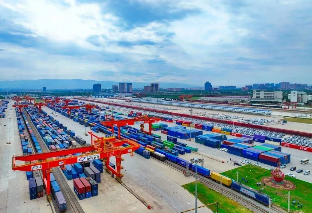 中歐鐵路拼箱運(yùn)輸價(jià)格