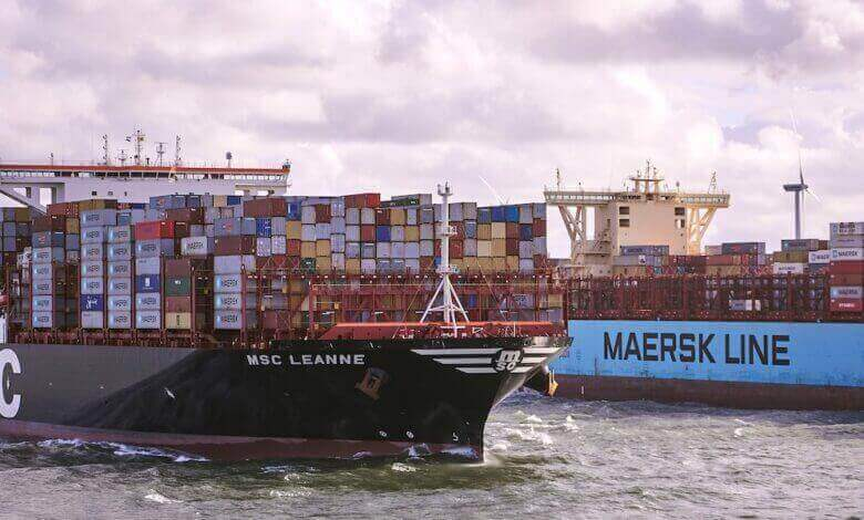 集裝箱船正以史上最慢的速度航行!