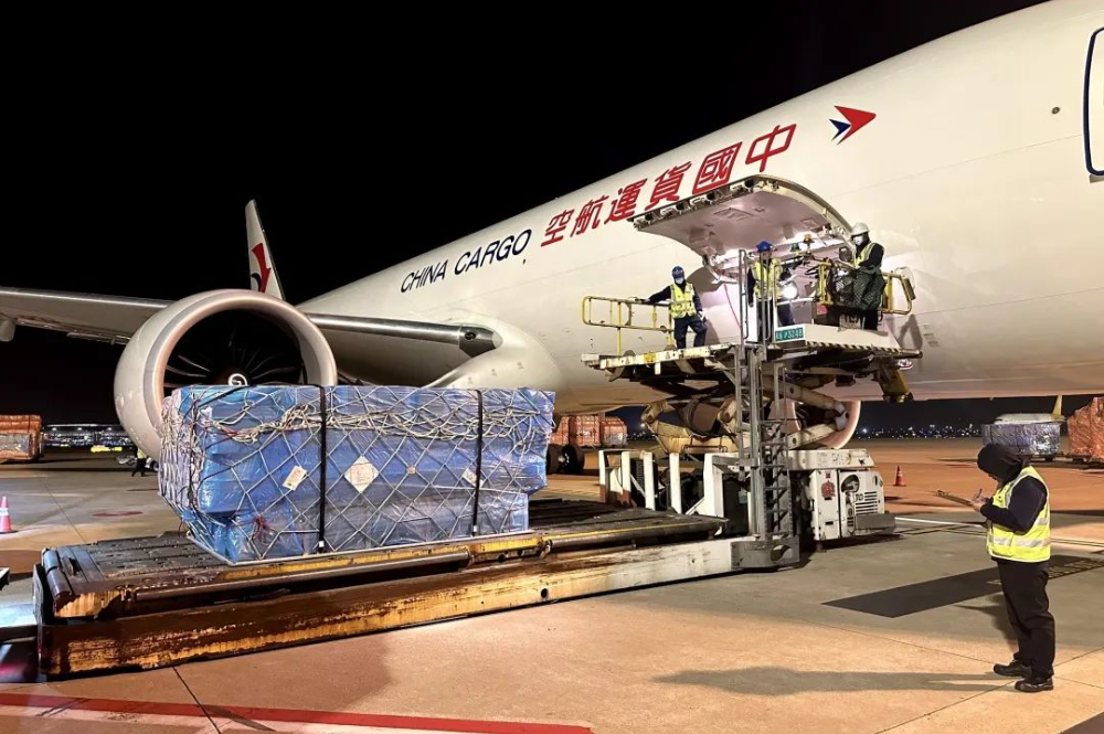 國際空運成本與時效關系分析-價格與運輸時間對比