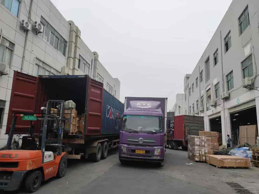 英國海運專線_20-30 天到港_散貨拼箱低至12元/公斤