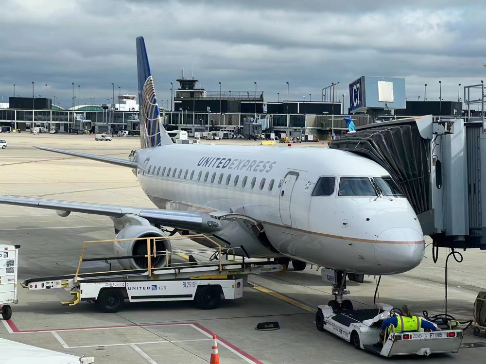 2025三大國際快遞旺季附加費(fèi)對(duì)比表